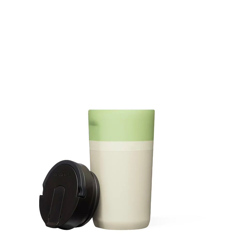 star-warstm-kids-cup-y4 0b29a0bde323--grogu-kids-cup-product-lid-off.png