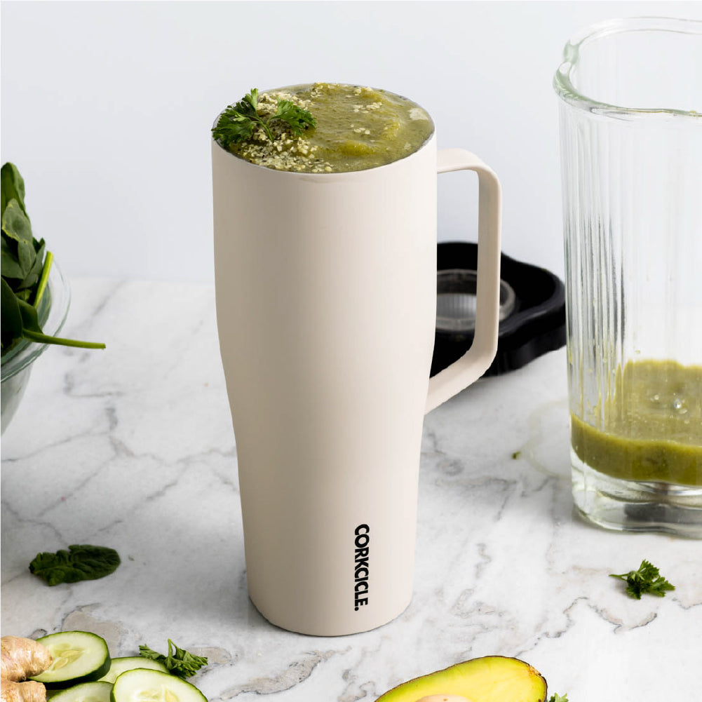 cold-cup-xl-r7 588f4a27c4cf--2230CLT-lifestyle.jpg